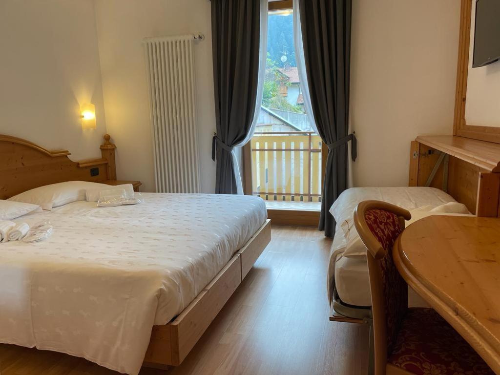 Hotel La Perla Andalo Εξωτερικό φωτογραφία