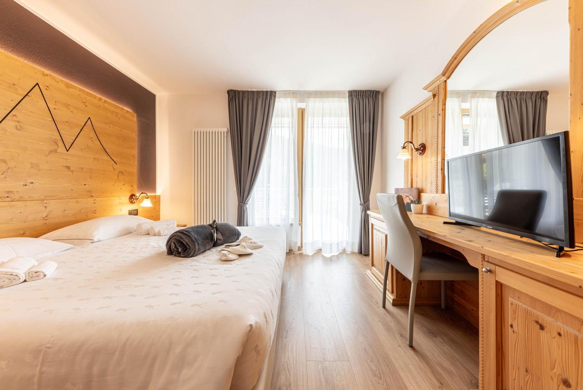 Hotel La Perla Andalo Εξωτερικό φωτογραφία