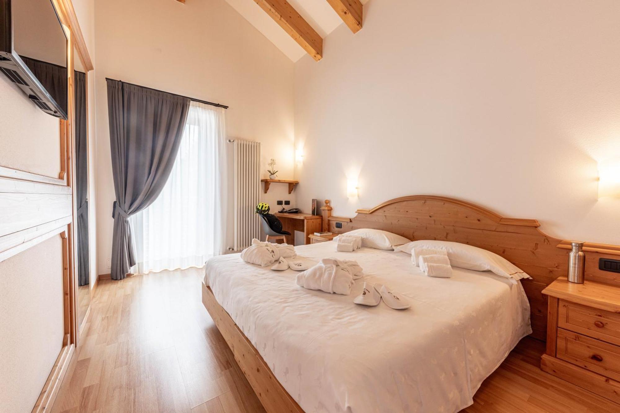 Hotel La Perla Andalo Εξωτερικό φωτογραφία